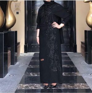 عباية-سوداء